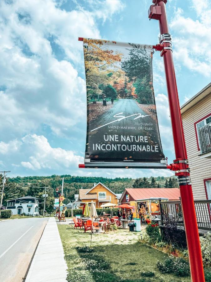 Auberge Mandala Saint Mathieu Du Parc Kültér fotó
